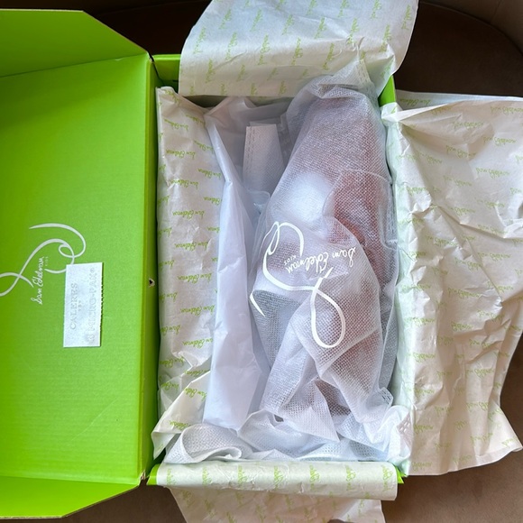 Girls Sam Edelman Velvet flats in Maroon, size 3 - Picture 4 of 13